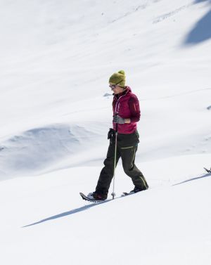 Élvezd az álomszerű havas tájat, és éld át újra a telet barátaiddal. A hótalpas túrázás Tirolban hihetetlenül szórakoztató!