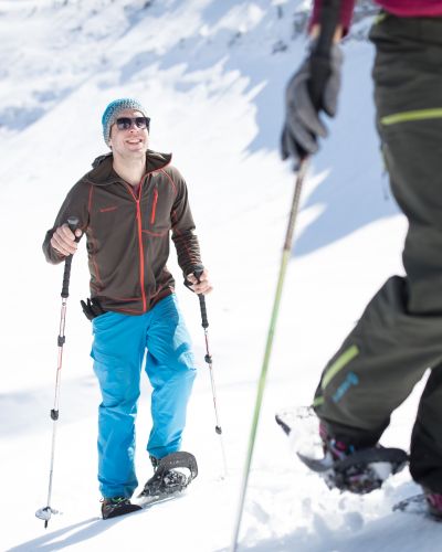 Auch Anfänger finden die perfekte Tour für ihre erste Schneeschuhwanderung in Tirol