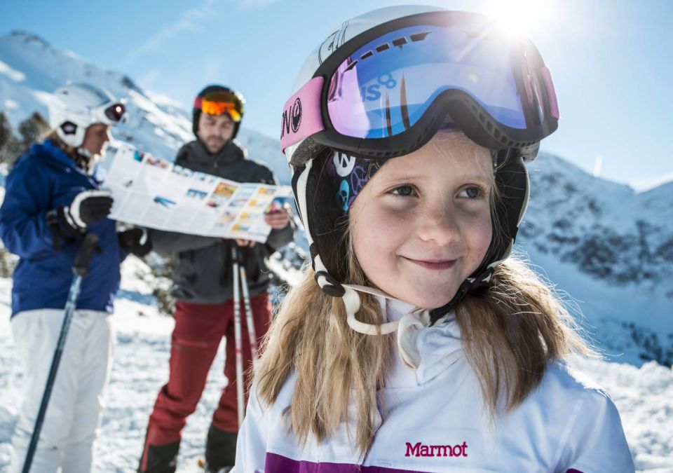 Przeżyjesz fantastyczny urlop narciarski z całą rodziną w dolinie Ötztal. Liczne stoki o różnym stopniu trudności czekają na Ciebie.