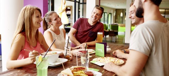 Die Explorer Hotels in Deutschland und Österreich sind das perfekte Basislager für den Sommer- und Winterurlaub in den Alpen.