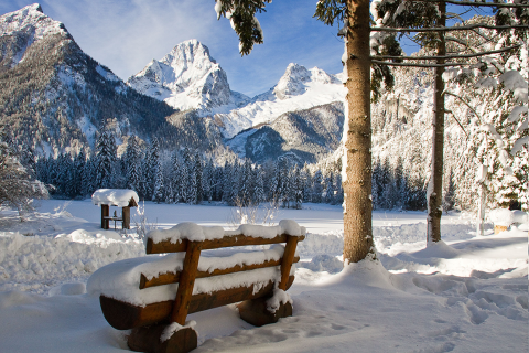 Der Schiederweiher verzaubert im Winter in ganz besonderer Winter-Wonderland Atmosphäre der Pyhrn Priel Region