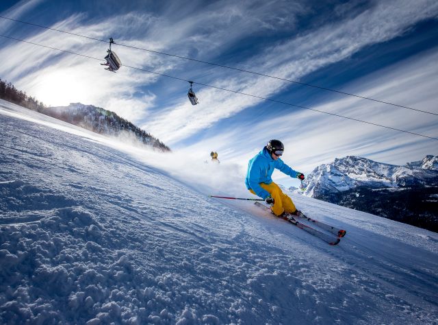 Jazda na nartach na Jenner w pobliżu hotelu Explorer w Berchtesgaden