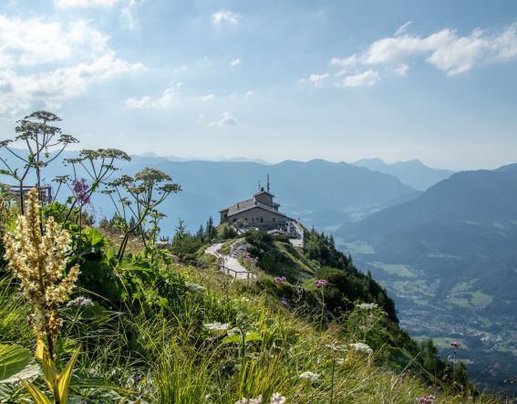 Das Kehlsteinhaus im Sommer im Berchtesgadener Land ist ein bekannter Ausflugstipp