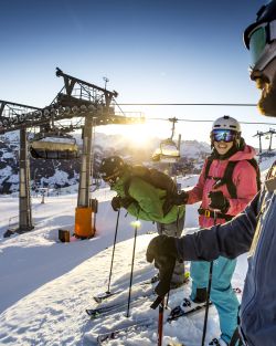 Erst auf die Piste und dann ab in die Hütte zum kulinarischen Genuss!