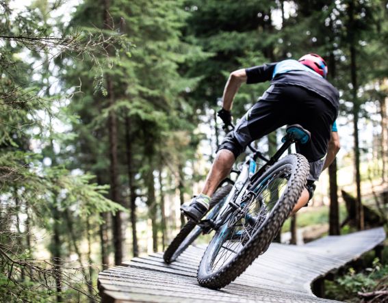 Explorer Hotel Kitzbühel in St. Johann in Tirol - die perfekte Unterkunft für Mountainbiker im sportlichen Urlaub in Österreich.