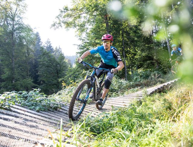 Scopri fantastici percorsi durante una vacanza attiva sulle montagne austriache. Inizia la tua avventura in bicicletta durante la tua vacanza all'Explorer Hotel Kitzbühel a St. Johann in Tirol.