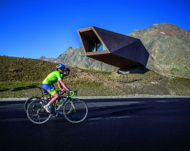 Corsa sul Passo del Rombo, fotografo: Bernhard Ploner
