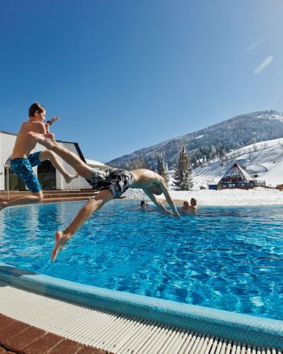 Direkt von der Piste in die Therme