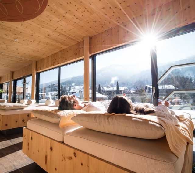 Zrelaksuj się w termach St. Kathrein Termy St. Kathrein znajdują się naprzeciwko hotelu Explorer Hotel Bad Kleinkirchheim w Karyntii.