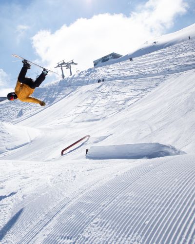 Traumhafte Pisten im Snowpark in Tirol