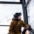 Bergfex mit der Gondel unterwegs im Skigebiet