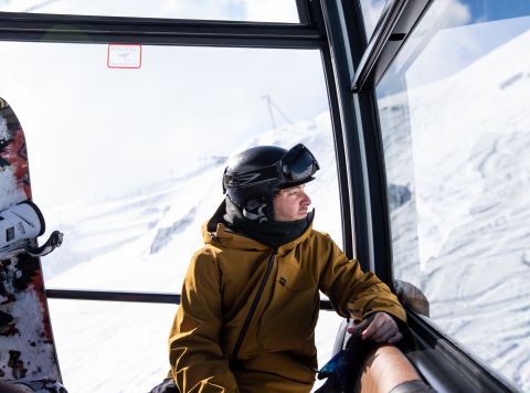 Z hotelu Explorer Hotel Zillertal v Tyrolsku se rychle dostanete na nejlepší sjezdovky v rakouských Alpách. Pořiďte si skipas a vydejte se na nejlepší sjezdovky v Rakousku!