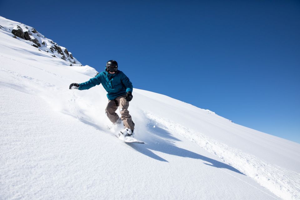 In search of the finest powder during your winter holiday at the Explorer Hotel Germany or Austria? Allgäu, Tyrol, Berchtesgaden, Carinthia, Vorarlberg, or Upper Austria? You're spoiled for choice. But one thing is certain: the Explorer Hotel is the best accommodation for your ski vacation!