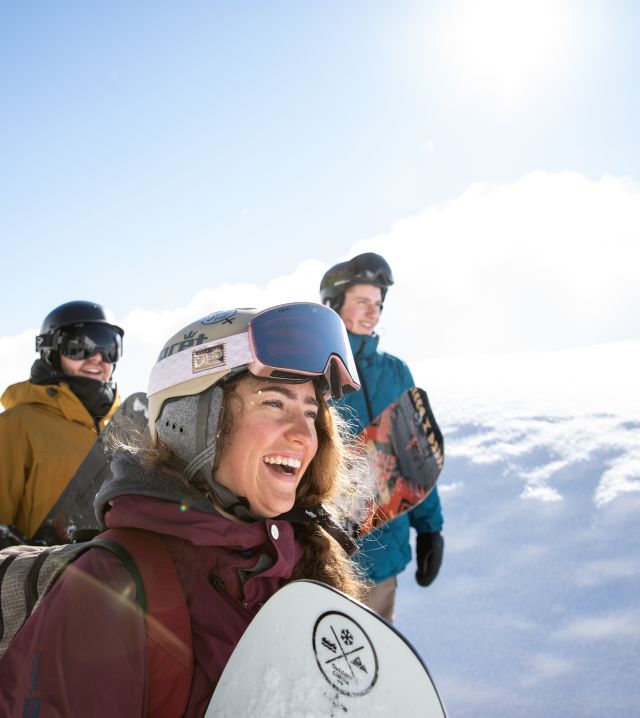 Lyžařské středisko Hochzillertal se pyšní perfektně upravenými sjezdovkami a fantastickými tratěmi. Z hotelu Explorer Hotel Zillertal v Kaltenbachu v Tyrolsku budete během své dovolené v Rakousku přímo na svahu.