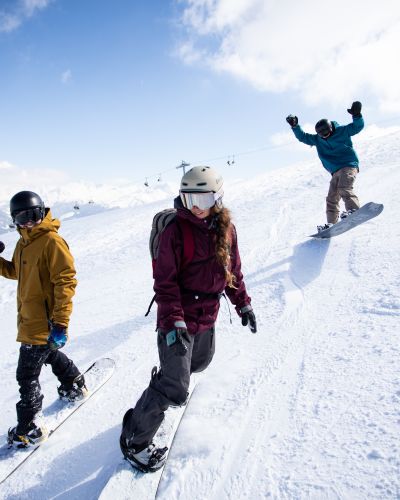 Geniet van fantastische sneeuwcondities en fantastisch weer tijdens je skivakantie in Oostenrijk. Het Explorer Hotel in de Alpen is dé plek om te verblijven als je van skiën en snowboarden houdt.