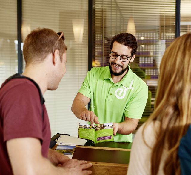 A recepciósok örömmel állnak rendelkezésére Végre elkezdődhet a nyári vakációja az allgäui Oberstdorfban. Várjuk Önt szeretettel, és kellemes bajorországi nyaralást kívánunk!