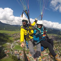 Fun & Action beim Gleitschirmfliegen