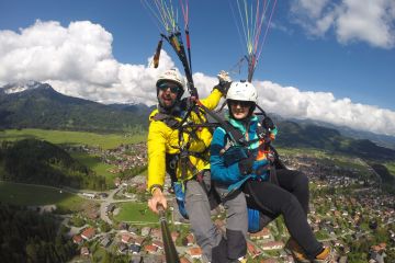 Fun & Action beim Gleitschirmfliegen