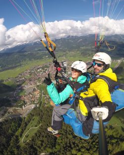 Tandem-Gleitschirmflug über Oberstdorf