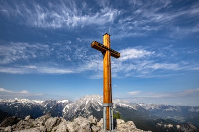 Egal ob mit der Bergbahn oder zu Fuß - der Jenner nahe des Explorer Hotel Berchtesgaden ist in Deinem Wanderurlaub definitiv einen Ausflug wert.