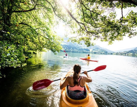 erlebe Kanuabenteuer auf den Seen rund um das Explorer Hotel Bad Kleinkirchheim.
