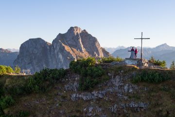 Am Gipfelkreuz des Breitenbergs