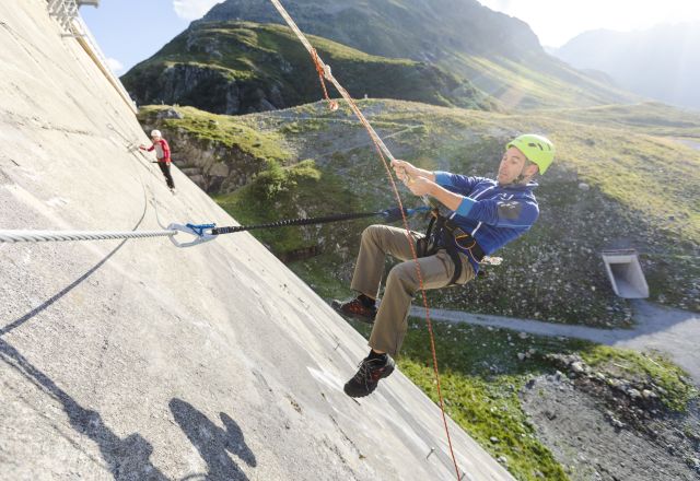 Via ferrata in Montafon bij de dam nabij Explorer Hotel Montafon.