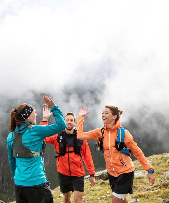 Raggiungi nuove vette con il trail running durante la tua vacanza nella valle Ötztal, in Austria. Dopo un allenamento intenso, potrai rilassarti e rilassarti nella sauna dell'Explorer Hotel.