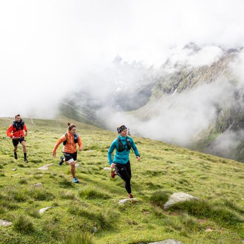 Trail running sull'Hohen Mut a Obergurgl. Il punto di partenza è l'Explorer Hotel di Umhausen, la sistemazione ideale per escursioni e trail running nel Parco Naturale Ötztal.