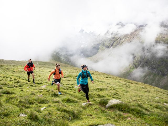 Trailrunnen op de Hohen Mut in Obergurgl. Startpunt is het Explorer Hotel in Umhausen, uw perfecte accommodatie voor wandelingen en trailruns in Natuurpark Ötztal.