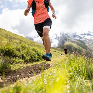 Beim Trailrunning erklimmst Du auf Pfaden die Tiroler Berge