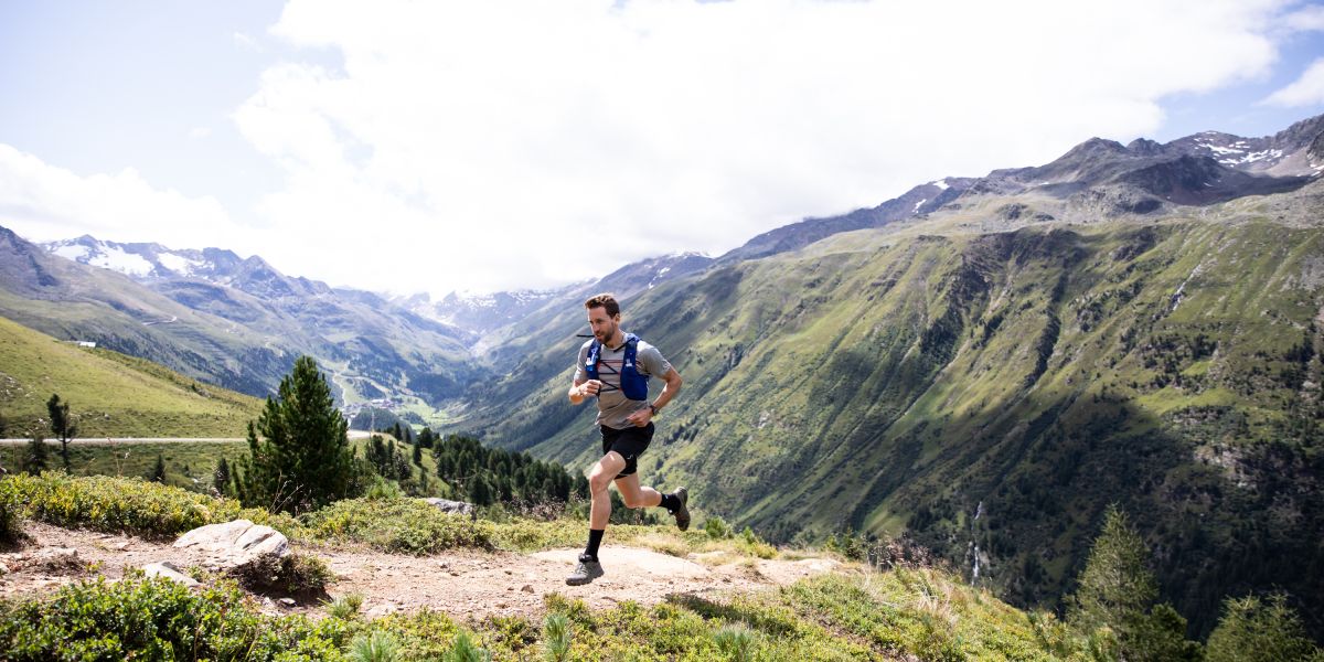 Ob mit Freunden oder der Familie - Urlaub im Explorer Hotel in den Ötztaler Alpen ist für Alle eine gute Wahl. Zum Beispiel zum Wandern oder Trailrunnning im Naturpark Ötztal in Obergurgl.
