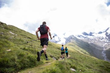 Nahe des Explorer Hotel Ötztal warten abwechslungsreiche Trails zum Wandern und Trailrunning auf Dich und Deine Familie im Sommer-Urlaub in Tirol in Österreich!