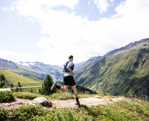 Wandelen en trailrunnen in de Explorer Hotels in Duitsland en Oostenrijk. Na uw sportieve uitstapje keert u terug naar uw accommodatie, waar u tijdens uw zomervakantie heerlijk kunt ontspannen in de sportspa met sauna.
