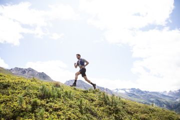 Trail running in a dreamlike setting Trail running in the mountains – this is what a vacation in Germany and Austria can look like. Experience an unforgettable summer at the Explorer Hotels, located in the heart of the Alps and thus the perfect base for your sporty excursion.