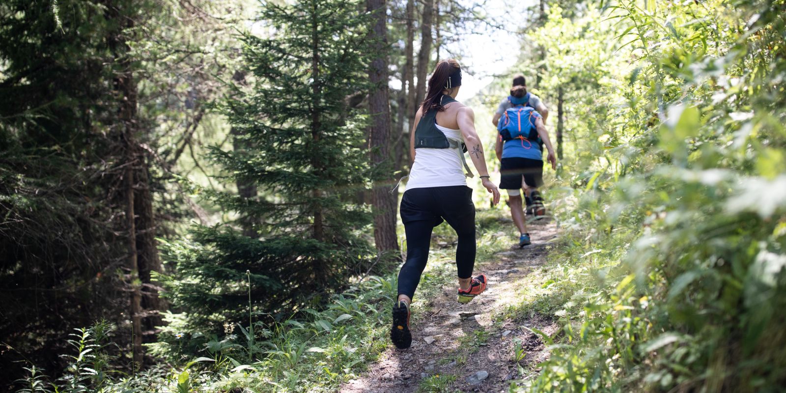 Erlebe die Natur und die Berge im Ötztal in Deinem Urlaub im Explorer Hotel in Umhausen in Tirol! Von Deiner Unterkunft aus entdeckst Du die besten Trailrunning Trails der Region!