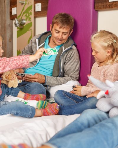 Wanderurlaub in den Alpen mit der ganzen Familie- unser Explorer Hotel ist dafür das perfekte Basislager und bietet Euch ein tolles Familienangebot.