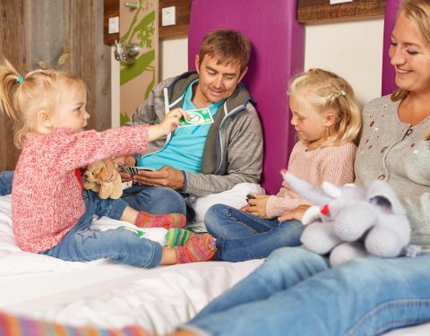 Hiking holidays in the Alps with the whole family – our Explorer Hotel is the perfect base camp and offers you a great family package.