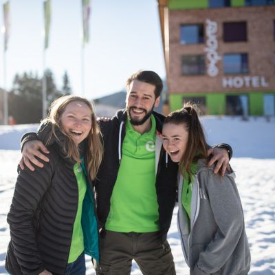 Spaß im Schnee mit den Explorer Buddies.