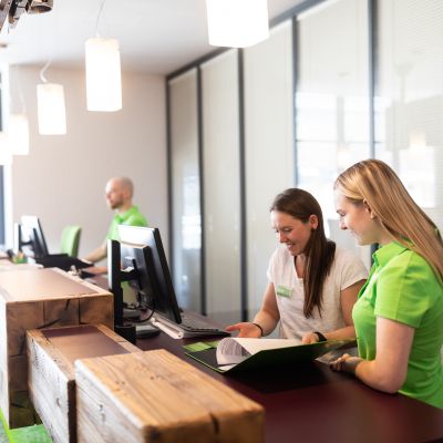 Rezeption der Explorer Hotels.