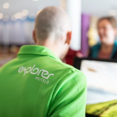 Einchecken in den Explorer Hotels in den Alpen.