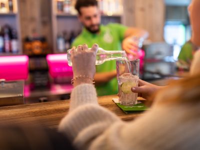 Hochwertige Gins an der Explorer Bar