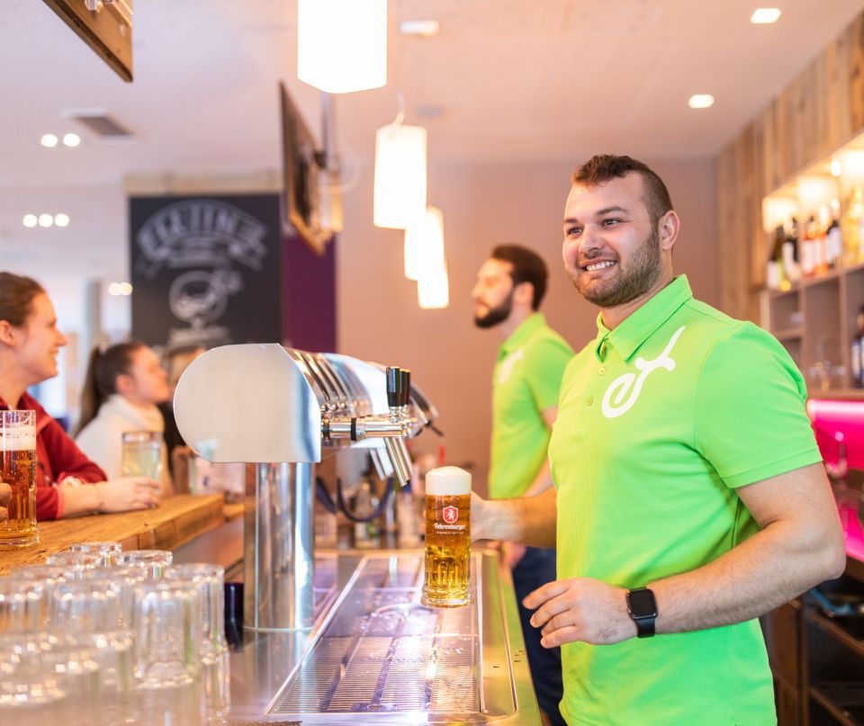 Die Explorer Buddies bedienen Dich gerne an der Bar