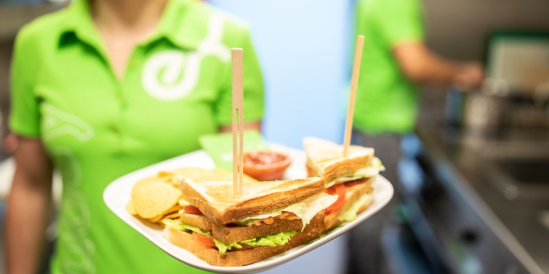 Mmmmh lecker! Leckere Speisen für zwischendurch gibt es in den Explorer Hotels.
