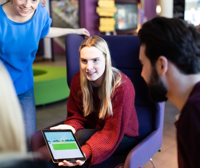 Lavoro creativo nell'Explorer Lounge