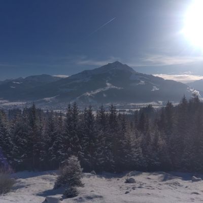 St. Johann, der Berg und die Sonne