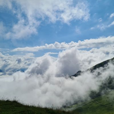 über den Wolken...