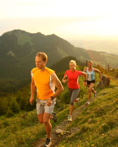 Laufen kannst Du wunderbar auf der Alpspitze Für sportliche Alpen-Entdecker gibt es rund um Nesselwang viele Möglichkeiten den Sporturlaub zu verbringen.