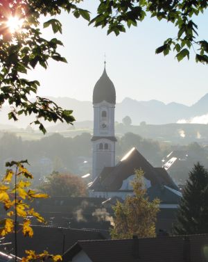 Bis weit in den Herbst kannst Du noch prima auf der Alpspitze wandern gehen und die Alpen im Herbst von einer ganz anderen Seite kennenlernen.
