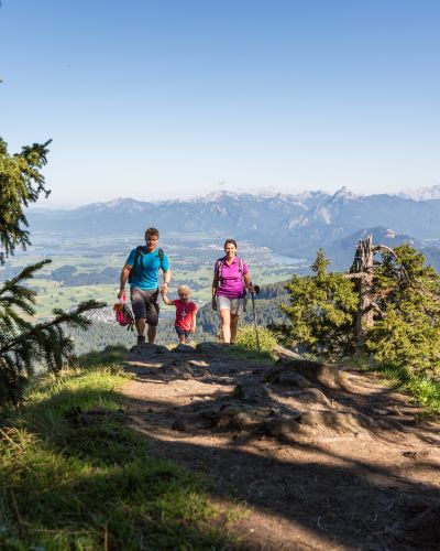 Urlaub im Sommer in Deutschland mit der Familie. Abwechslungsreiche Freizeitmöglichkeiten gibt es rund um das Explorer Hotel Neuschwanstein im Allgäu.